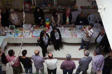 مسرح الحرية يقدم معرض الأدوات التعليمية 